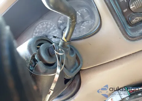 2002 Chevrolet Silverado 2500Hd Ls z USA, uszkodzony, nr VIN 1GCHK23U62F248017